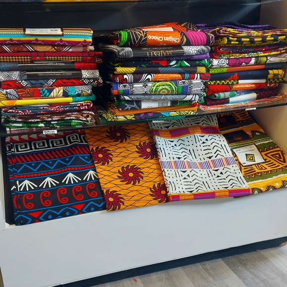 High quality 100% Africa print cotton fabric. Each Africa - Picture 1 of 16